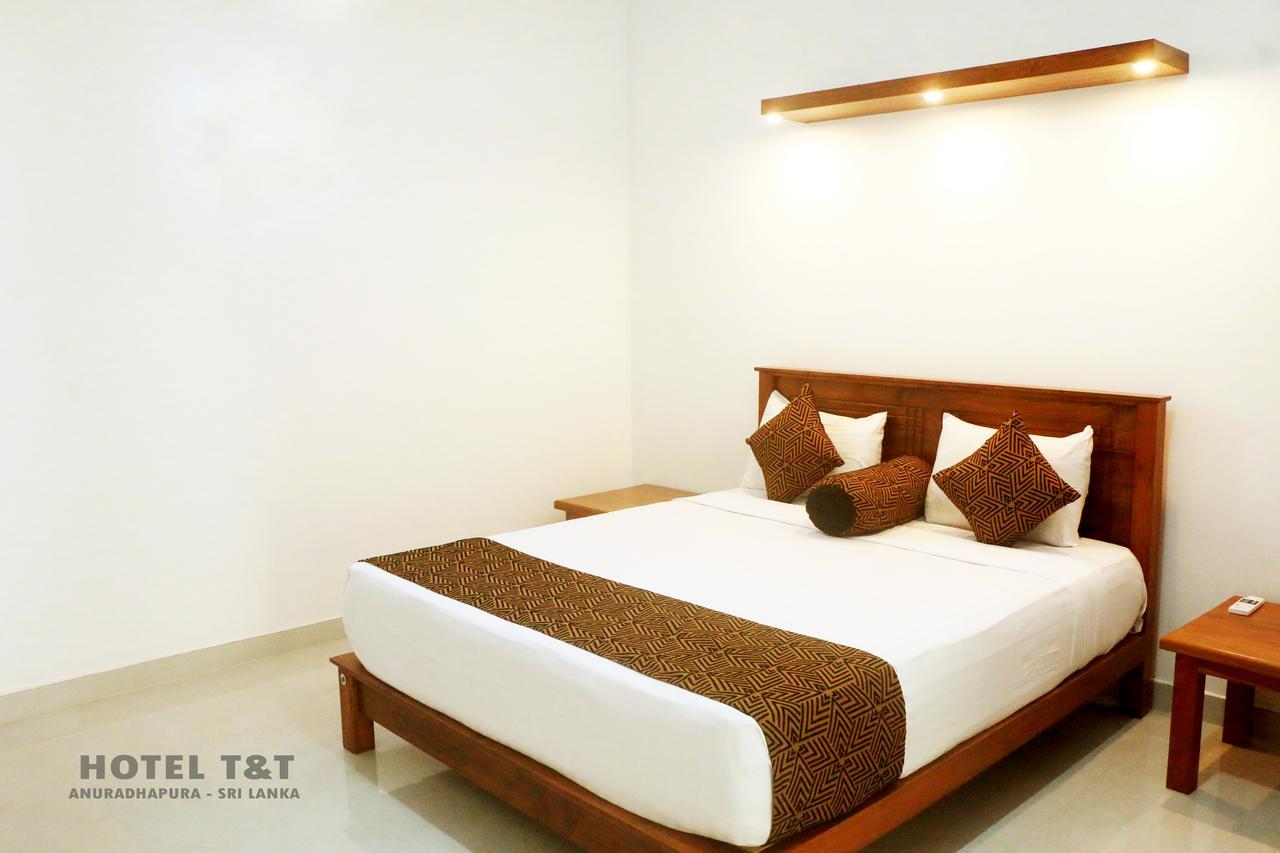 Hotel T & T Anuradhapura Exterior foto